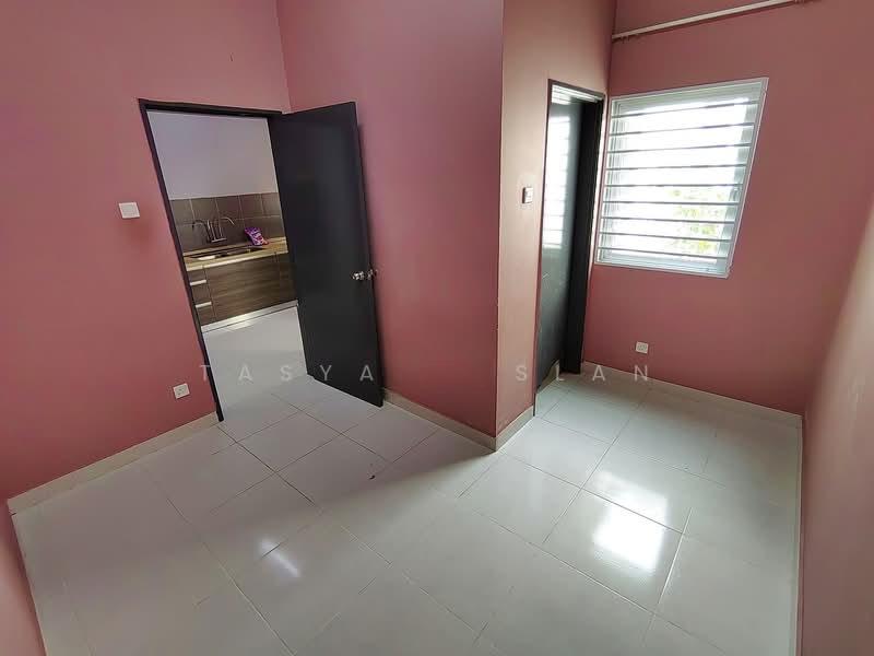 Bandar Hillpark - 4