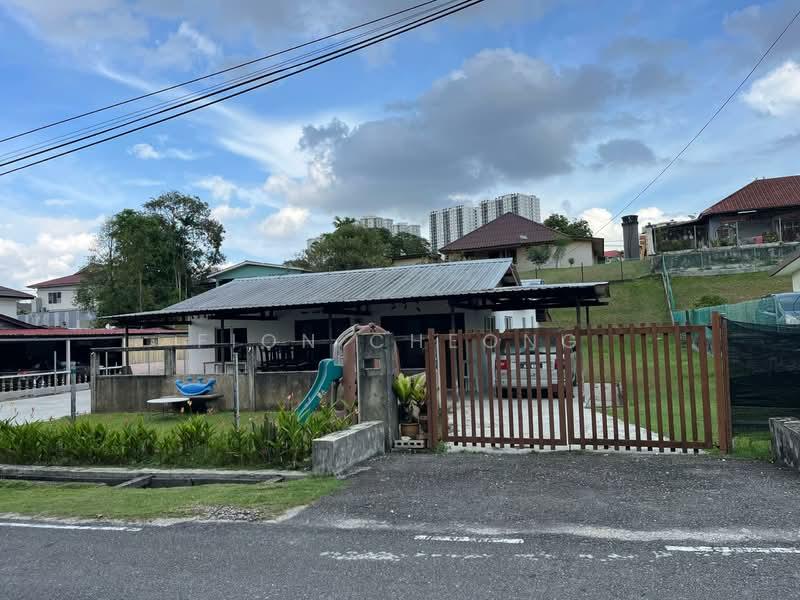 Kampung Dato Onn Jaafar - 4