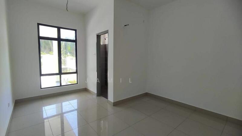Rumah Baru Berkembar Simpang Lima Batu Pahat - 5
