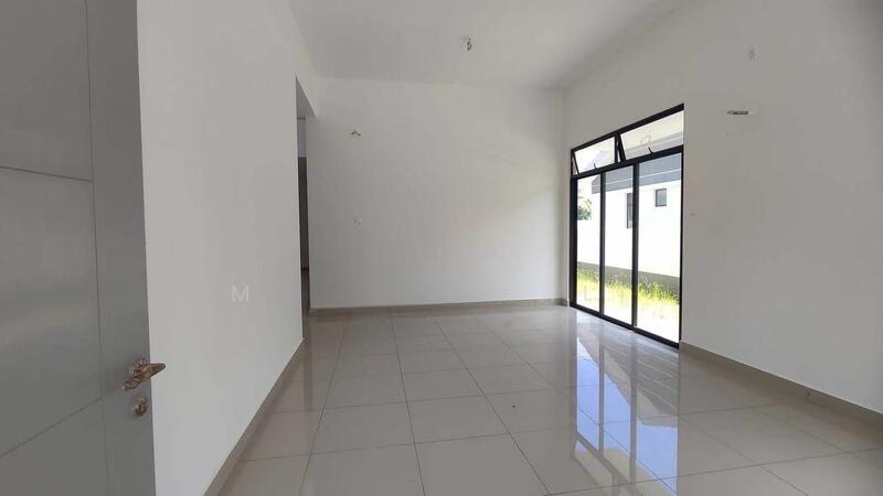 Rumah Baru Berkembar Simpang Lima Batu Pahat - 3
