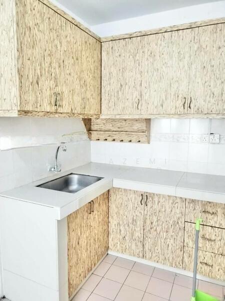 Flora Damansara Flat - 1