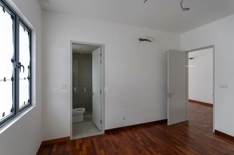 Precinct Arundina - 2