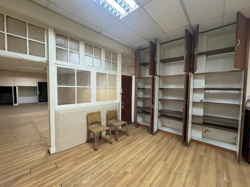 2 Storey Corner Shoplot with Rooftop @ Carpenter Street - 4