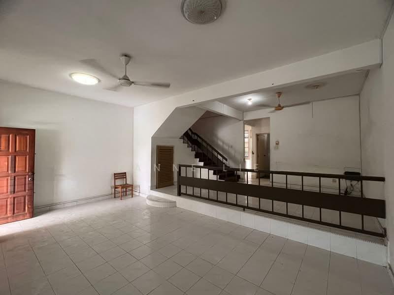 Taman Perling @ Jalan Layang - 1