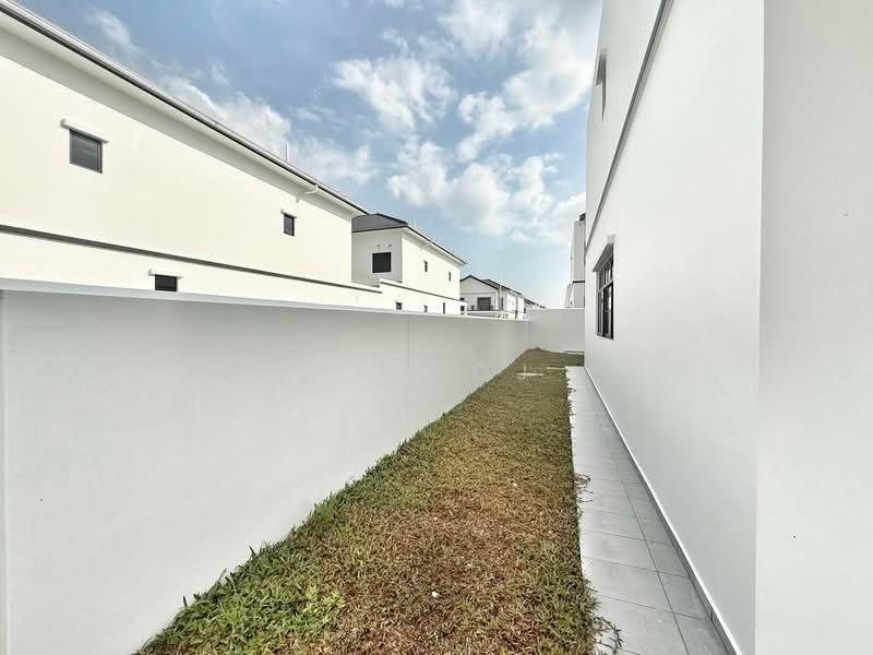 The Communie @ Eco Botanic - 2