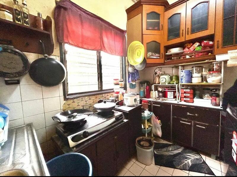 Bandar Sungai Buaya - 1