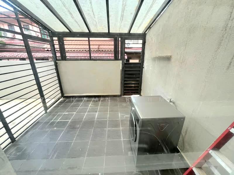 U8, Taman Bukit Jelutong - 3