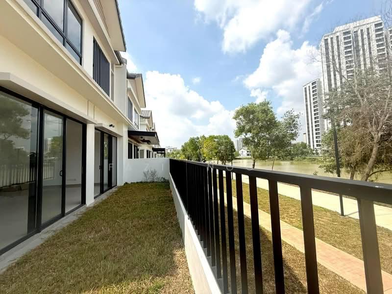 Sejati Lakeside 2 - 4