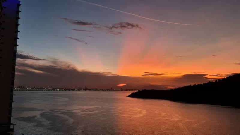 Queens Residences Q1 @ Queens Waterfront - 3