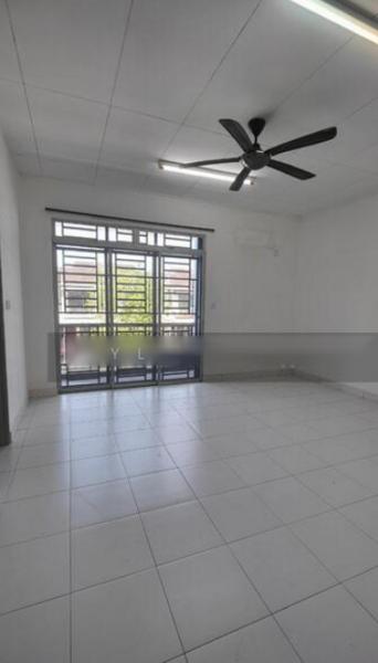 2-storey Terrace House at Nusa Bayu - 3