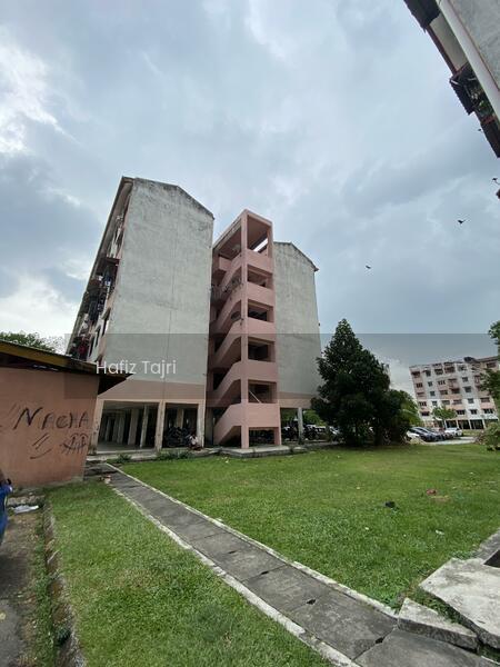 Flat PKNS Section 7 - 5