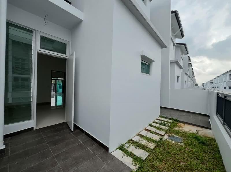 Taman Impian Emas - 4