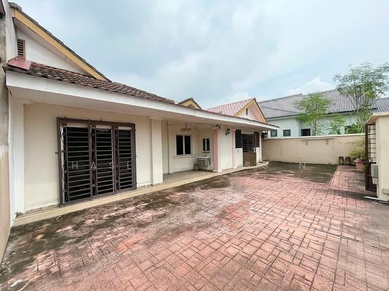 Taman Seri Baiduri - 4