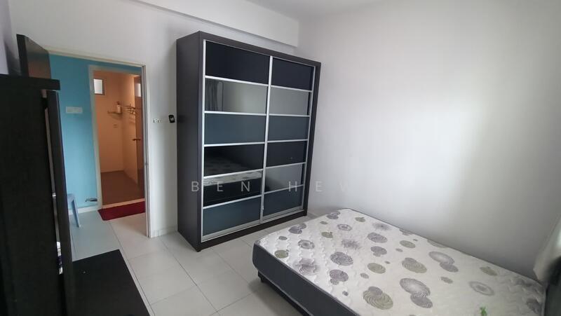 One World 2 (1-Sky) - 5