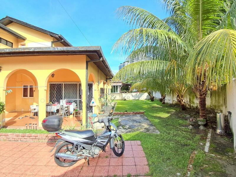 CORNER LOT Taman Bukit Keramat 2 Sty Bungalow House 5102sf - 1