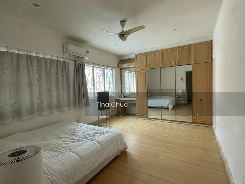 Bungalow on Flat Land - 1