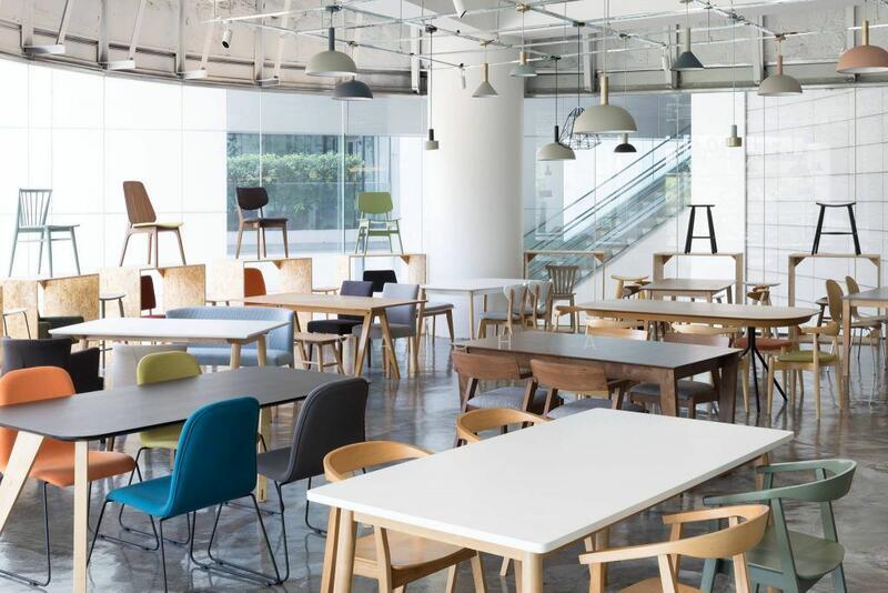 Mainroad facing commercial bungalow, 7,300sf land - 2