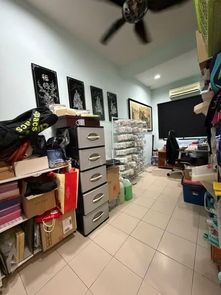 RM650k! 20x65ft! 4R3B! Fully Extended Good Condition Bandar Bukit Raja Klang 2 Sty Terrace House - 5