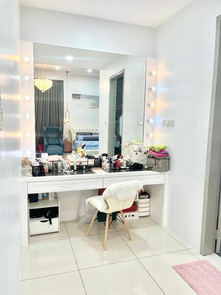 Zero-Lot Bungalow at Alma - 4