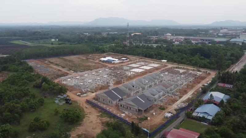 Taman Bayan Vista Bukit Kayu Hitam - 4