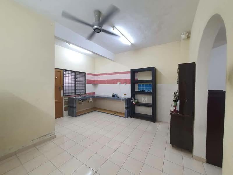 BANDAR LAHAT BARU - 3