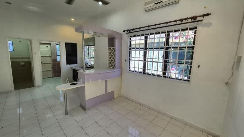 Bercham Single Storey Bungalow Good Condition For Sale - 5