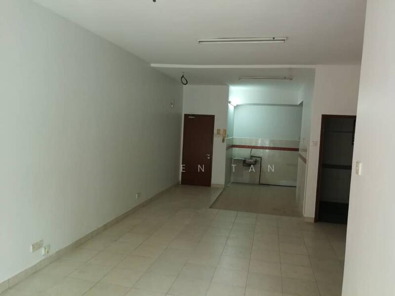 Lakes Condominiums / Pangsapuri Tasik - 2