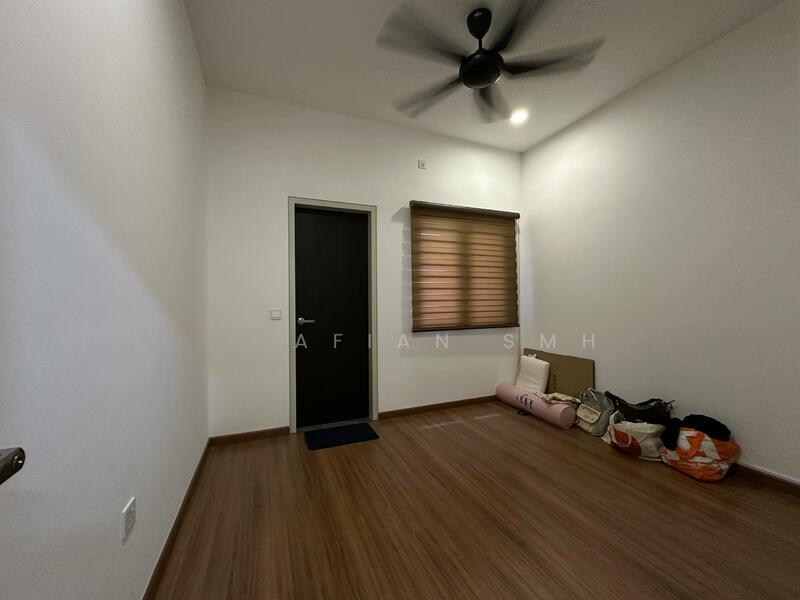Bandar Serenia - 5