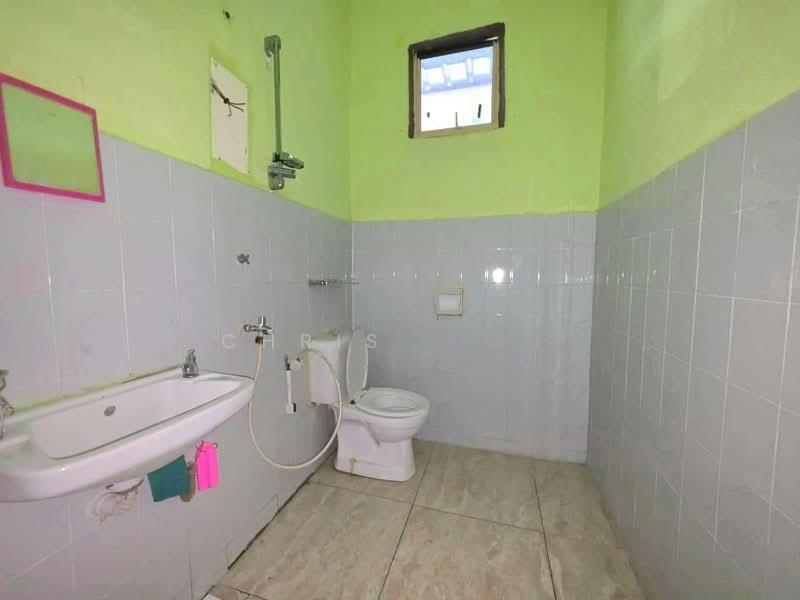 Taman Megah Ria - 4