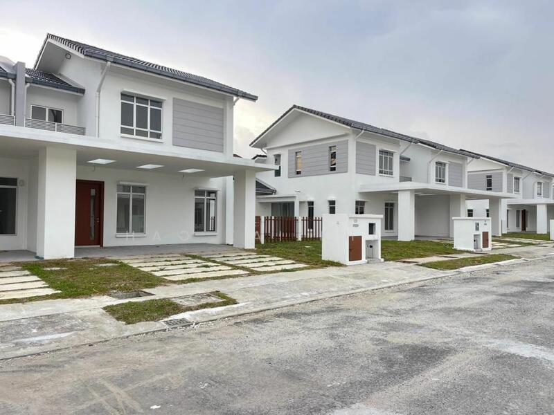 Semi-Detached House at Glenmarie Cove - 1