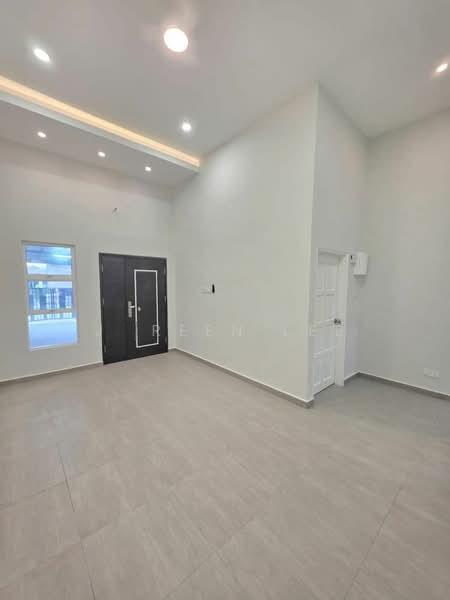 Taman Perling Jalan Camar - 4