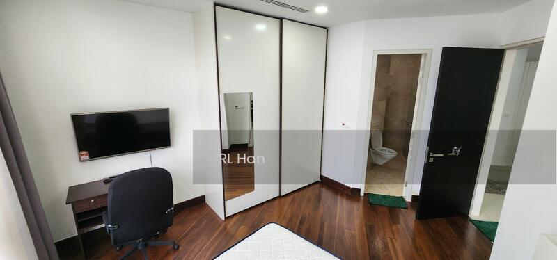 Banyan Tree Signatures - 3