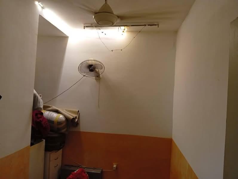 Enggang Apartment - 4