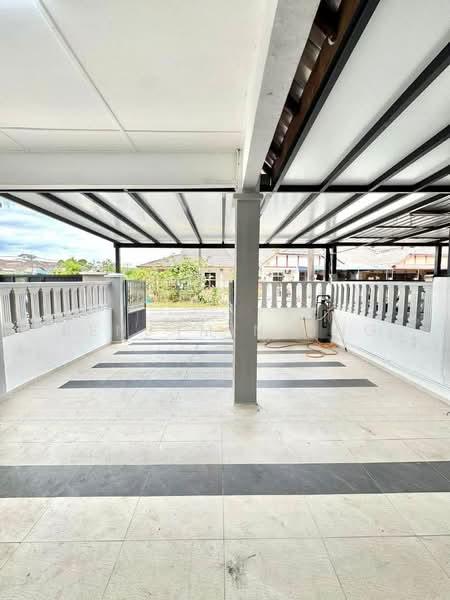 Taman Universiti - 4