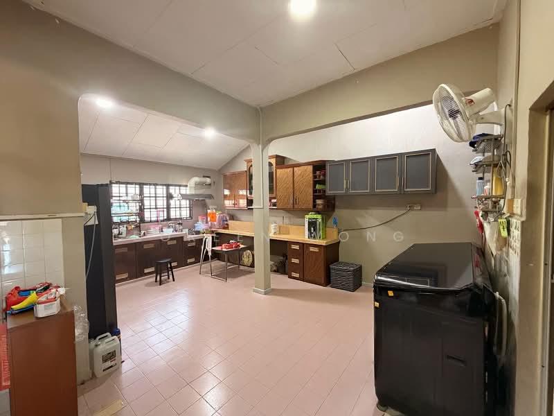 Taman daya Single Storey house for Sales - 2