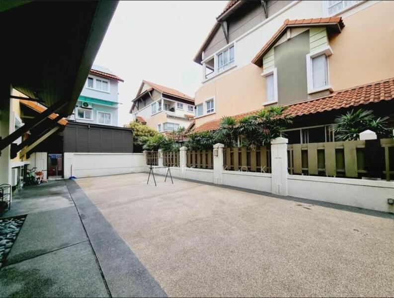Semi-Detached House at Damansara Legenda - 1