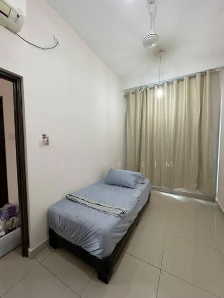 M Condominium @ Larkin - 5