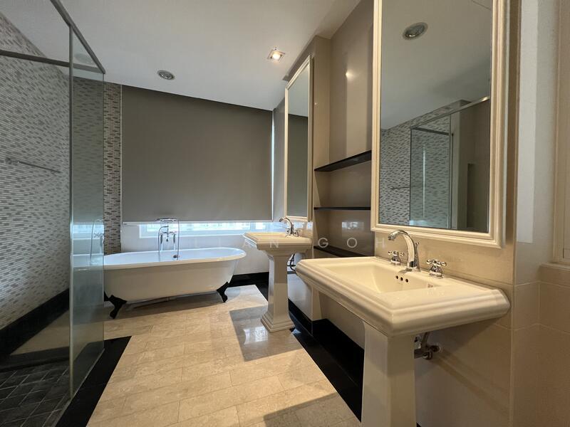 Quayside Seafront Resort Condominiums - 5