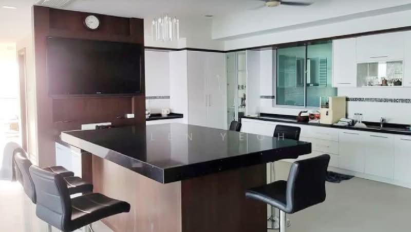 Infinity Beachfront Condominium - 4