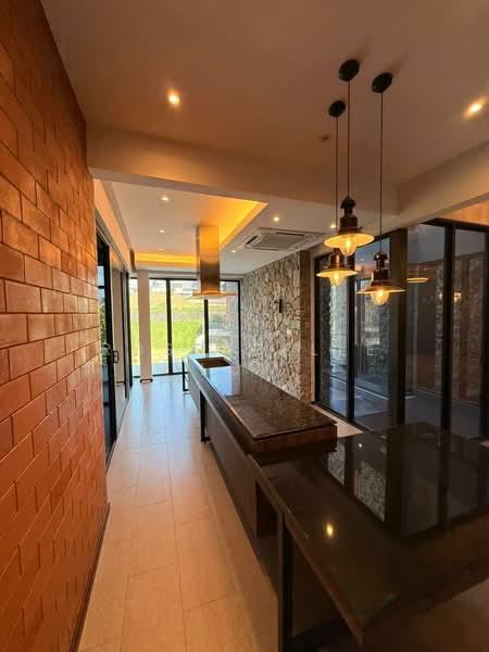 Cube on Hill - 4