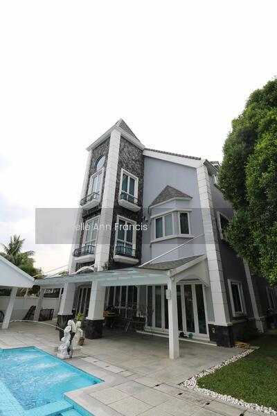 Bungalow at Bukit Damansara - 3