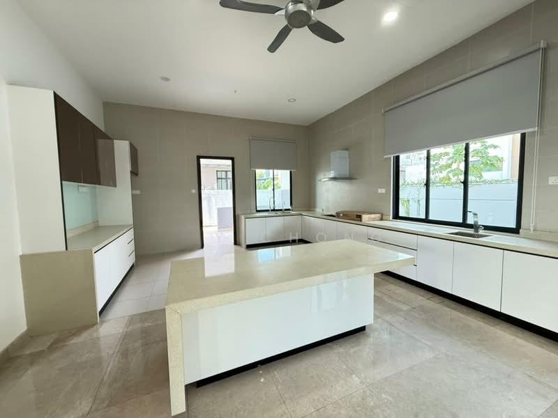 Iskandar Puteri, 2-Storey Bungalow For Sale - 2