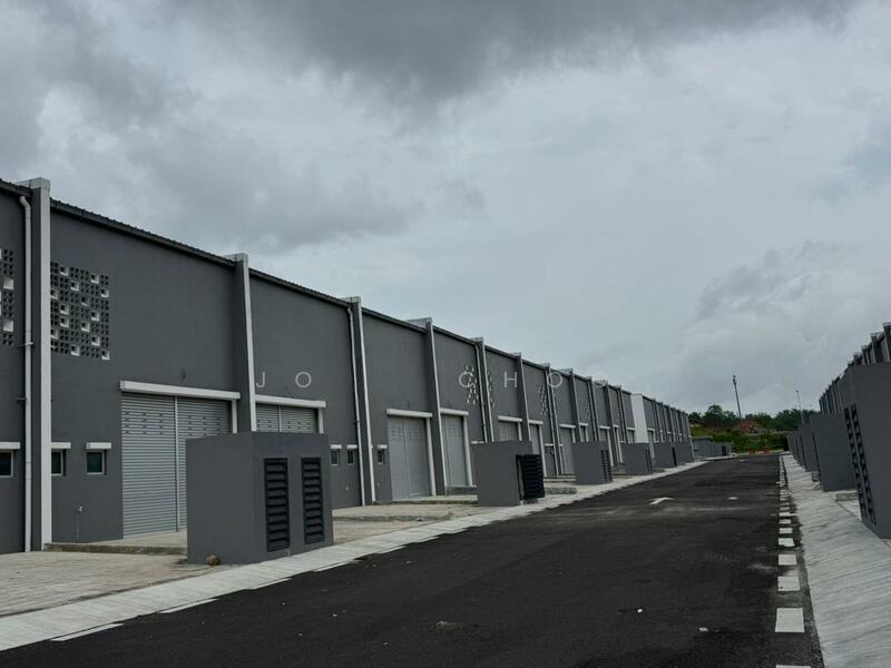 Stellar Park @ Vervo City, Kulai 1.5 Storey Terrace Factory For Sale - 3