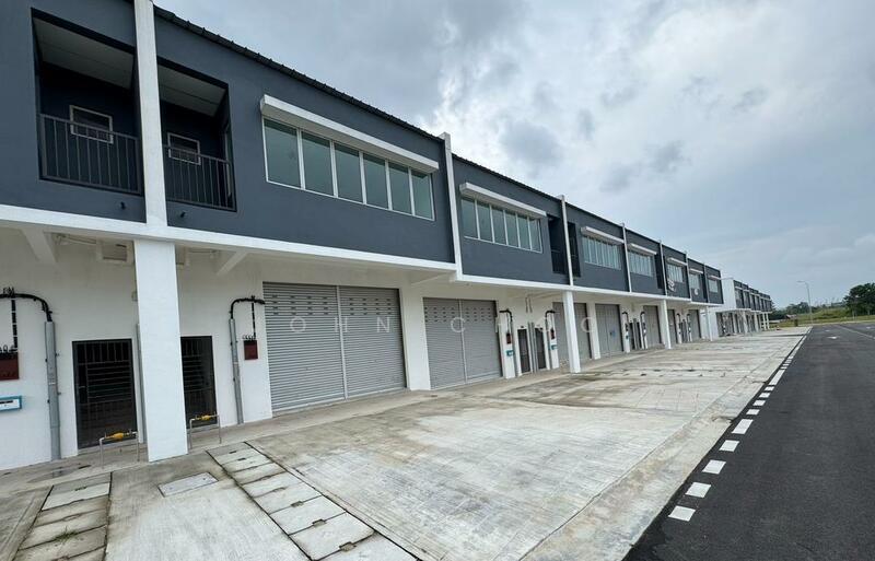 Stellar Park @ Vervo City, Kulai 1.5 Storey Terrace Factory For Sale - 2