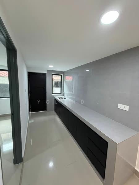 Taman Johor Jaya - 3