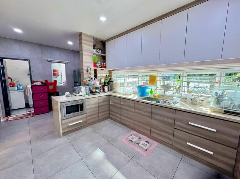 RM1.3m! 26x75ft! 5R5B! Move in Condition Delora Bandar Bukit Raja Klang 2.5 Sty Superlink House - 4
