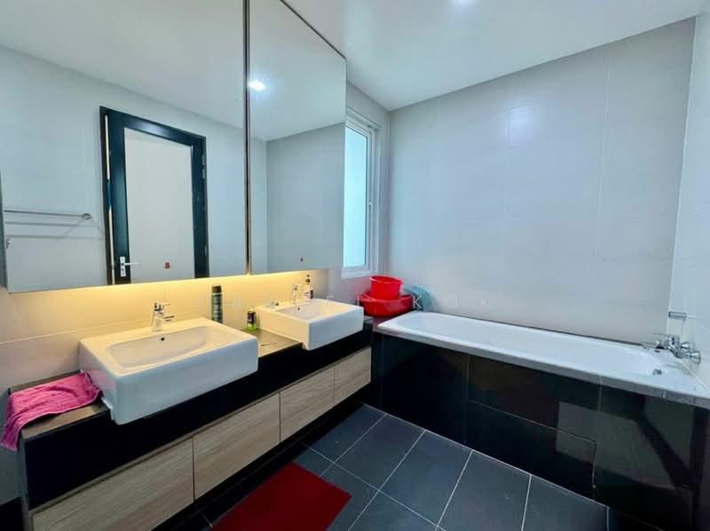 RM1.3m! 26x75ft! 5R5B! Move in Condition Delora Bandar Bukit Raja Klang 2.5 Sty Superlink House - 5