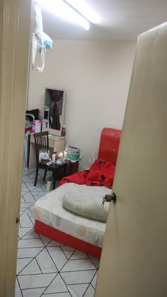 Flora Damansara Flat - 4