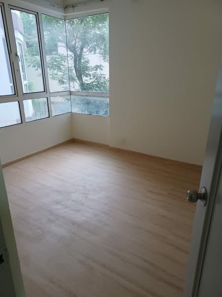 Gurney Park Condominium - 5