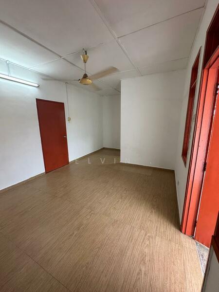 Murah 2 Sty Teres Inai Mawar Tulip Semarak Bukit Beruntung Sentosa Rawang - 4